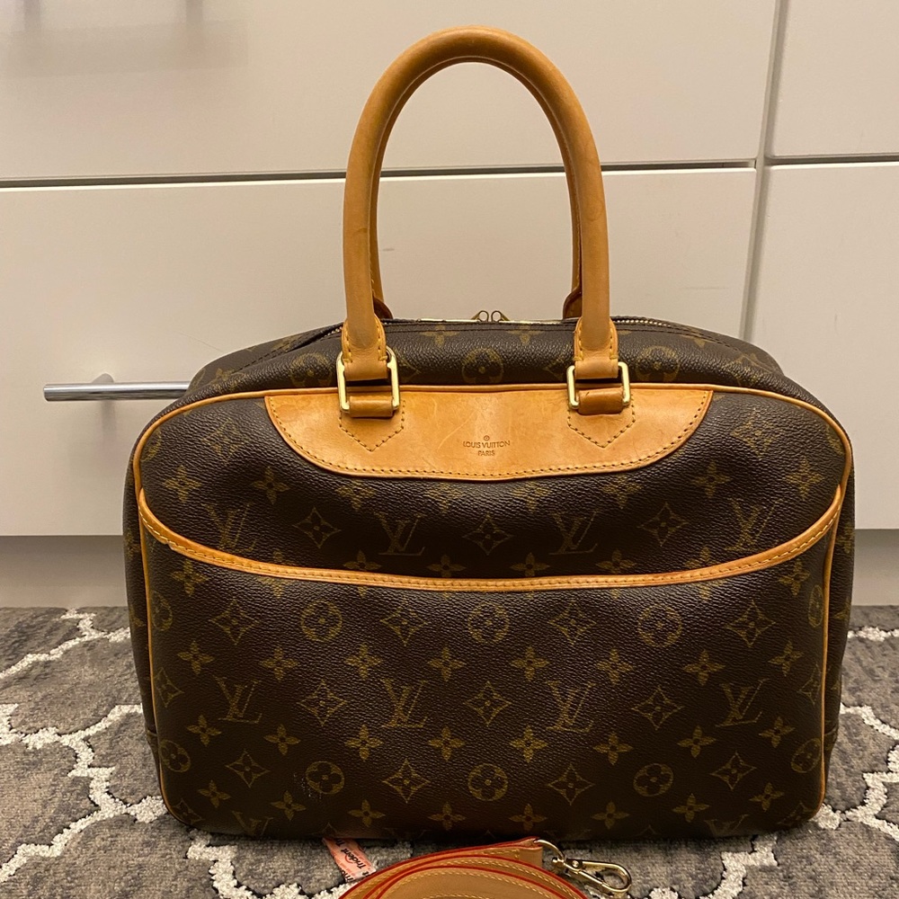 Authentic Louis Vuitton Deauville